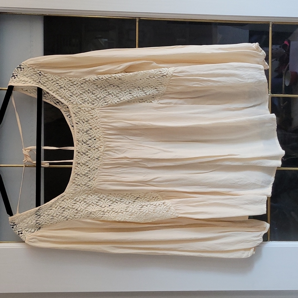 Cream Lace Pesent Shirt